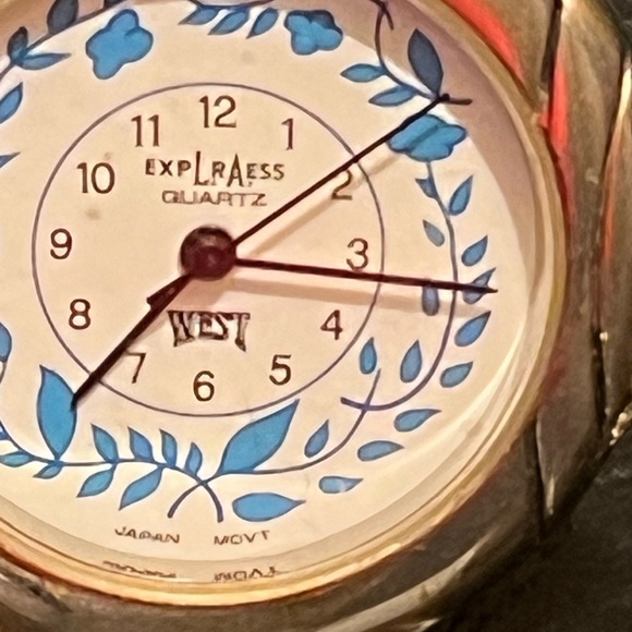 Lot of Pre Owned Vintage Southwest Jewelry - Picture 9 of 9